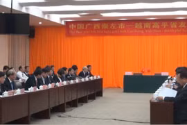 努力建设和平、友好、合作与发展的越中边境