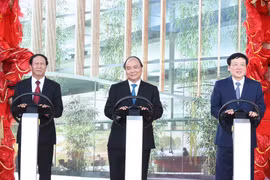 政府总理阮春福发布首个越南品牌汽车生产项目开工令。（图片来源：越通社）