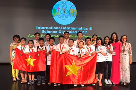 参加国际数学与科学奥林匹克竞赛的12名越南学生均获奖