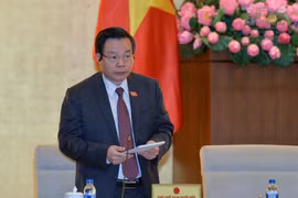 ​国会副主席冯国显主持会议