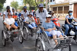 前来胡志明市​参观的国际游客（图片来源：越通社）