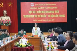 会见全景。（图片来源：人民军队报）
