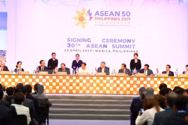 东盟各国领导出席第30届东盟峰会。（图片来源：越通社）