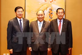 越老柬三国总理举行工作座谈会
