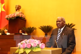 古巴全国人民政权代表大会（国会）主席埃斯特万•拉索•埃尔南德斯发表讲话。