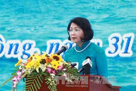 越南国家副主席邓氏玉盛发表讲话（图片来源：越通社）