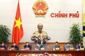 阮春福在见面会上发表讲话。（图片来源：越通社）