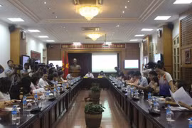 记者招待会场景。（图片来源：越通社）