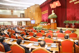 越共中央总书记阮富仲在越南共产党第十二届中央委员会第六次全体会议发表讲话。（图片来源：越通社）