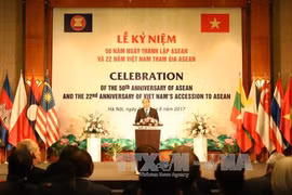 阮春福出席纪念庆典并致辞。
