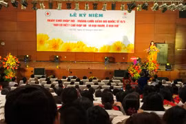 越南红十字会中央委员会举行集会，纪念世界红十字与红新月日，并启动无偿献血活动