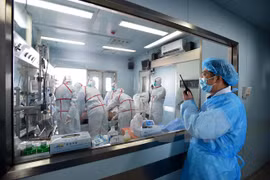 H7N9病例在武汉医院接受治疗。