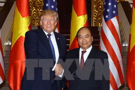 越南政府总理阮春福会见美国总统特朗普