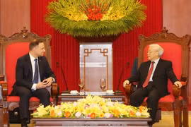 越共中央总书记阮富仲会见波兰总统杜达