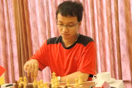 越南国际象棋男选手阮玉长山。（图片来源：越南人民报）