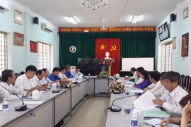 同奈省仁泽县9日召开寨卡疫情公布会议（图片来源：​thanhnien.vn/）