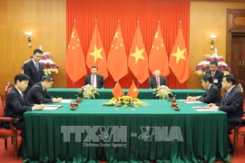 越南与中国签署和互相交换19项合作文件