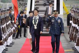 日本首相安倍晋三欢迎仪式。