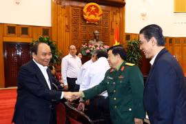 越南政府总理阮春福：安江省应推动经济建设和国防建设融合发展