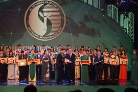 平山炼油公司荣获越南环保奖。