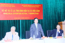 越委友好协会会长副阮曰草在座谈会上致开幕词（图片来源：dangcongsan.vn）
