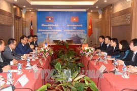 老挝领导高度评价越南通讯社的支持与帮助