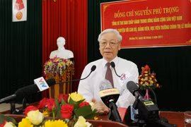 阮富仲在会议上发表讲话