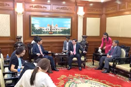 胡志明市与韩国各地加强合作