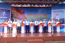 “黄沙、长沙归属越南—历史依据和法律证据”流动展开幕式。图自越通社