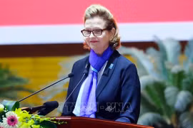 UNDP对越南在UPR第三轮审议周期的建议执行情况自愿中期报告中所作出的努力表示欢迎