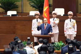 老挝、中国领导人向越南领导人致贺电