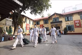 越德医院超过300名医务人员携8吨医疗物资助力胡志明市抗击疫情
