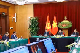 越柬两党两国一如既往高度重视双方关系