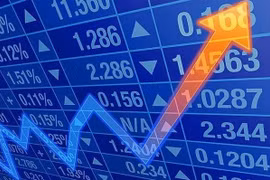 越南股市：7月1日早盘VN-Index指数再创新高
