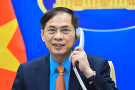 越南外交部长裴青山与澳大利亚外长玛丽斯·佩恩通电话