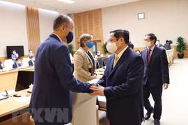 范明政总理会见联合国各组织常驻越南首席代表