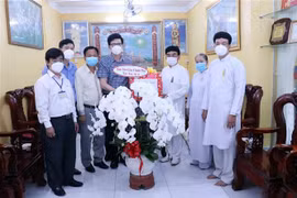 越南政府宗教委员会祝贺高台教教徒瑶池宫宴会大典举行