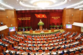 越共十三届三中全会第一天新闻公报