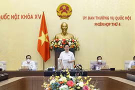 越南国会常委会第四次会议闭幕