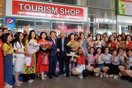 岘港市接待700名MICE游客