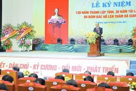 阮春福：河江省须促进教育政策落实 将其视为解开发展中各种瓶颈的钥匙