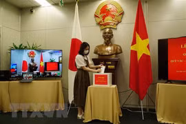 越南驻日本福冈总领事馆为国内新冠疫苗基金捐赠近7万美元 