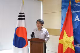  在韩国的越南大学生推动科学研究活动