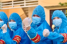 万多名志愿者踊跃报名赴南方各省市参加防疫工作 