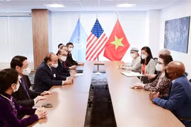 越南国家主席阮春福会见美国友人