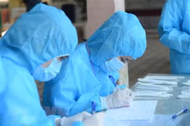 岘港市为应对新冠肺炎疫情感染风险增加情况做好准备