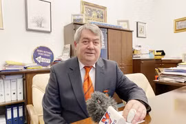 越共十三大：捷克中议院第一副议长称越南共产党的作用日益得到肯定