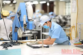 纺织品服装业重回增势