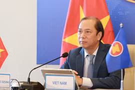 越南提议东盟各国坚持在东海问题上的一贯原则立场