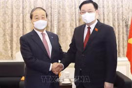 国会主席王廷惠会见韩越友好协会主席和越裔韩国人协会主席